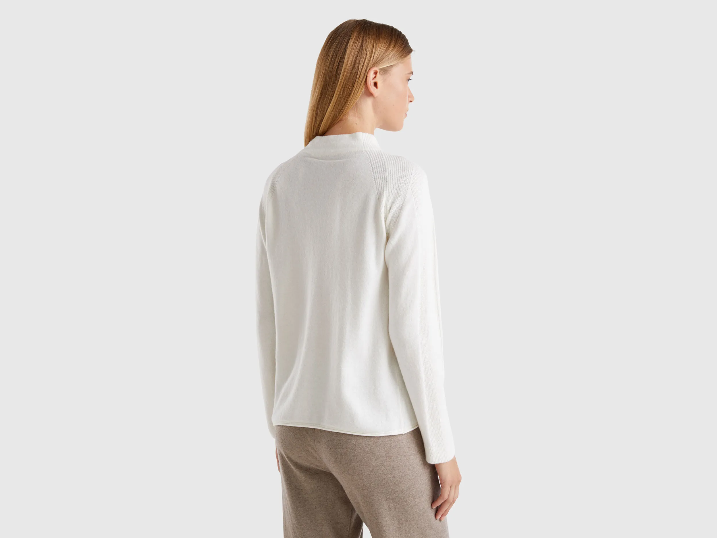 Cashmere blend sweater - Creamy White | Benetton