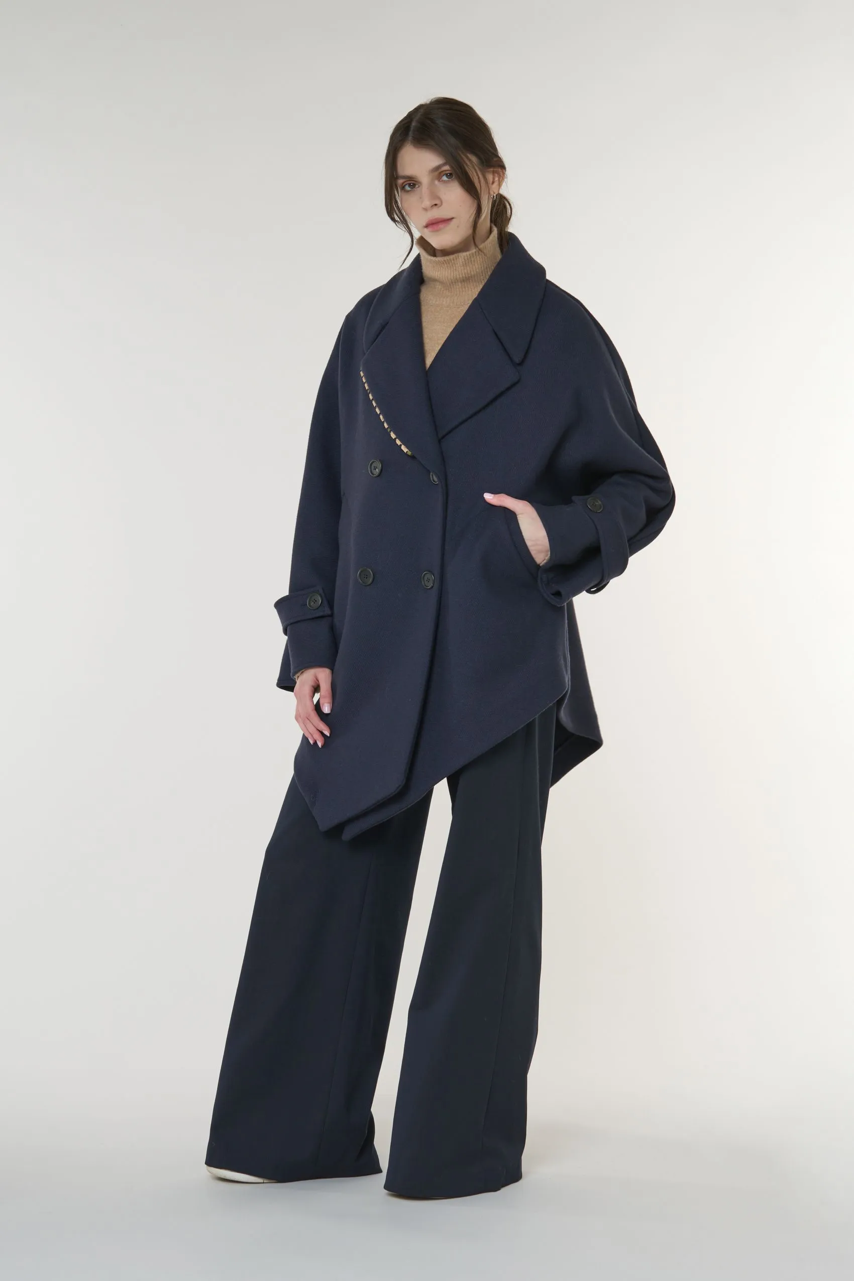 Double-breasted wool coat 