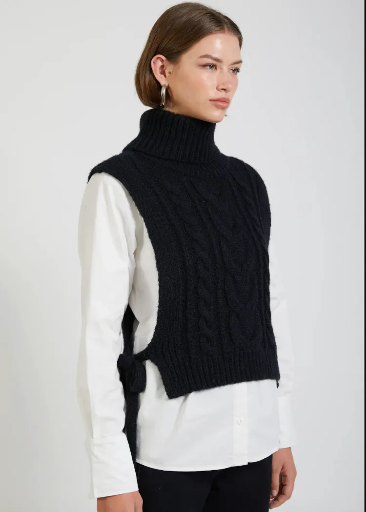 En Saison Waverly Sweater Shirt - Ivory/Black-***FINAL SALE***