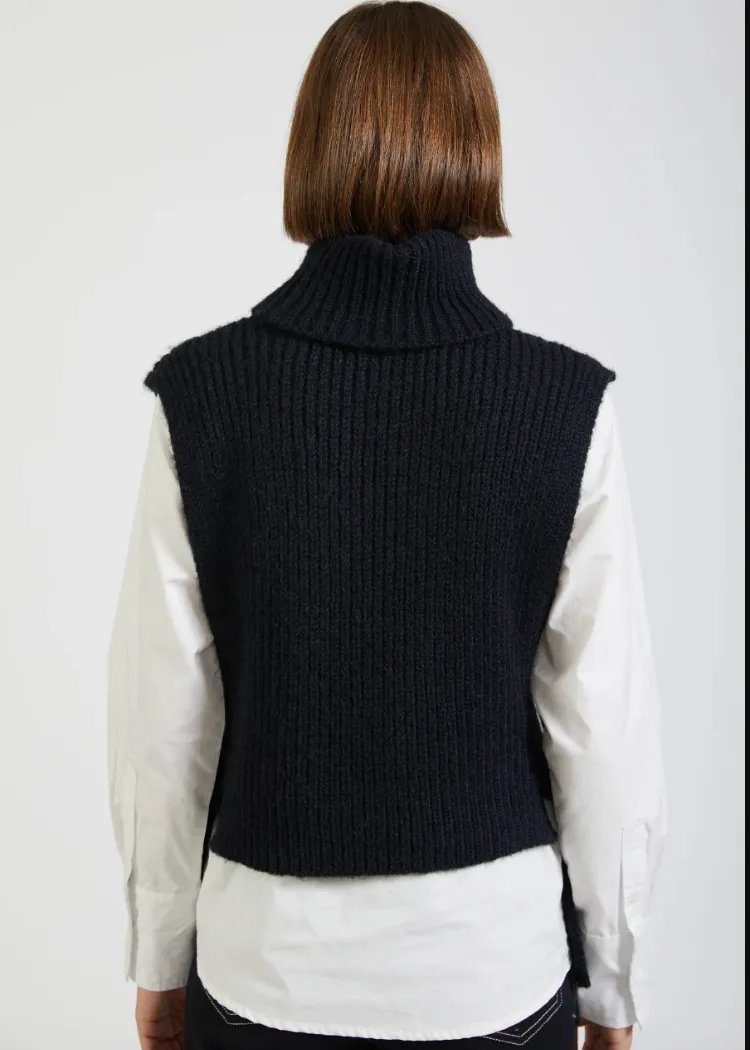 En Saison Waverly Sweater Shirt - Ivory/Black-***FINAL SALE***