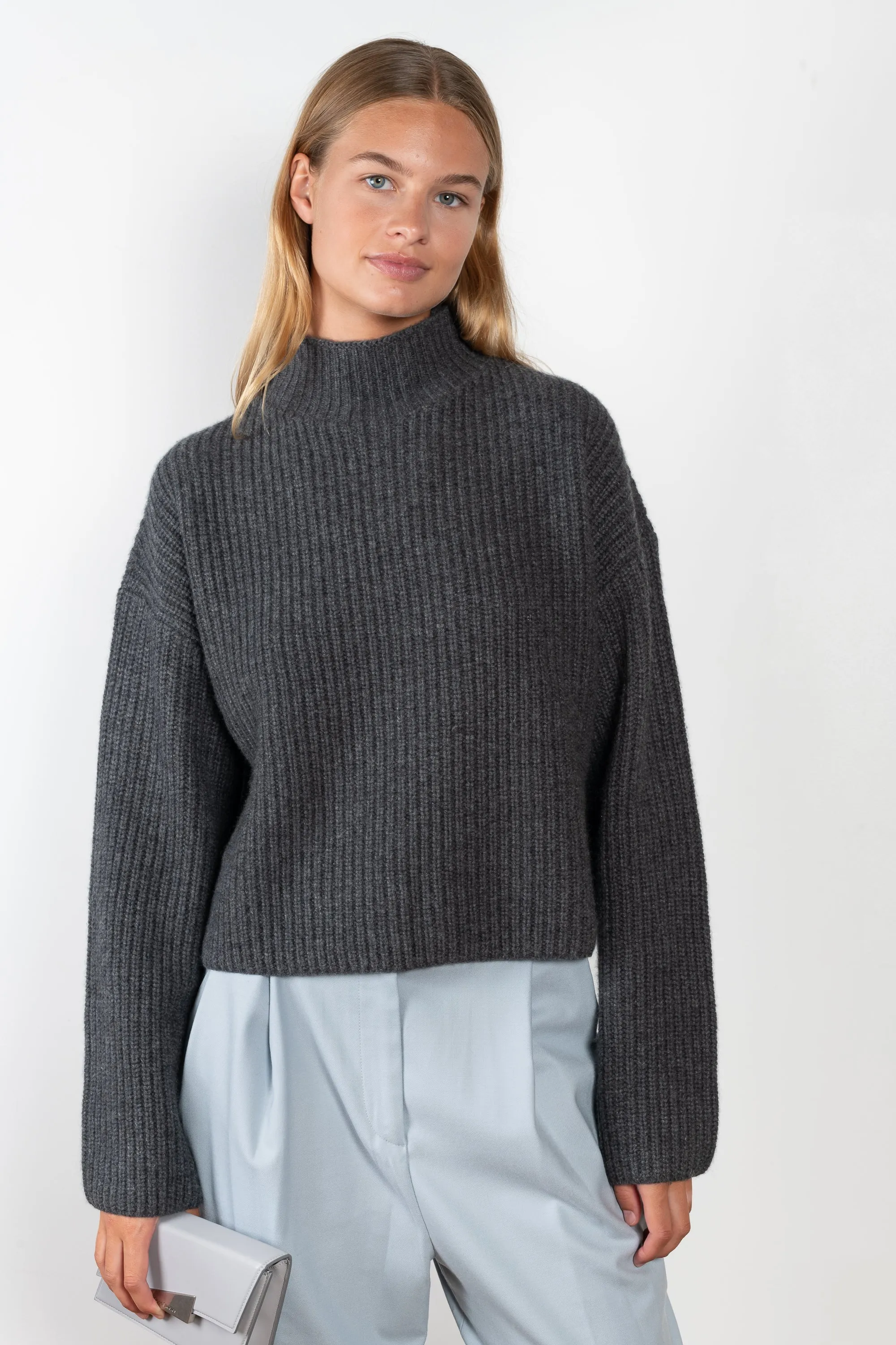 Faro Sweater