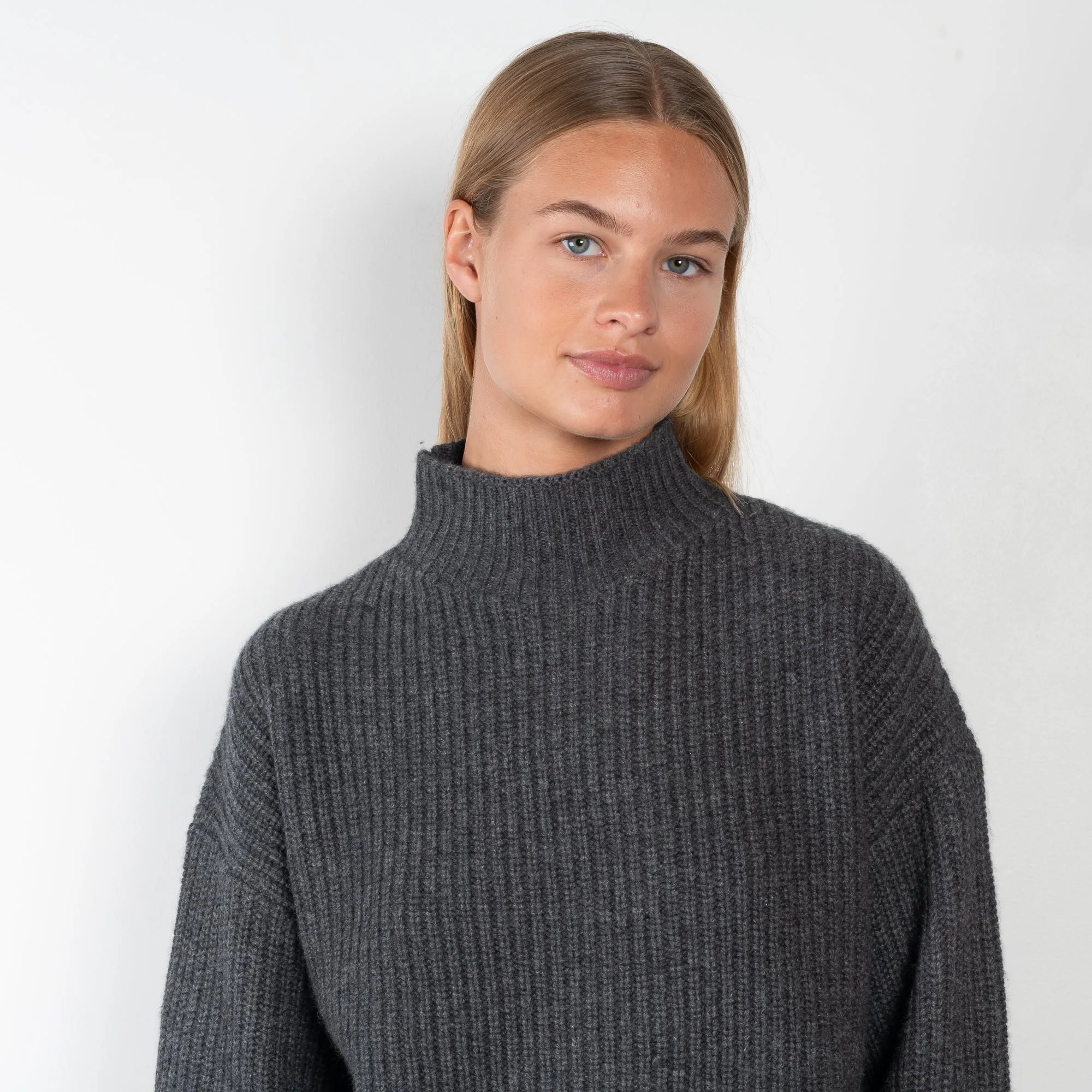 Faro Sweater