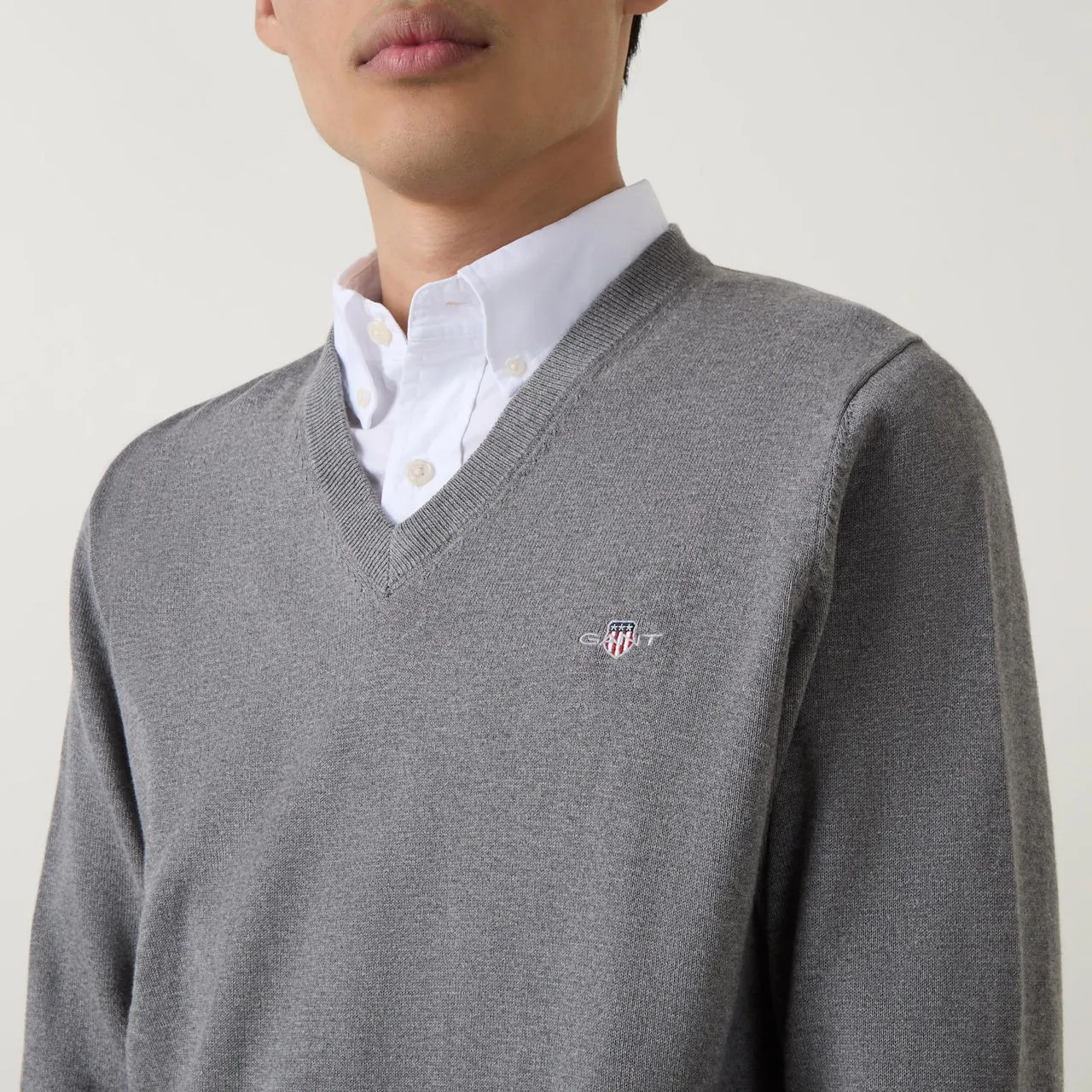 GANT The Sustainable Edit Classic Cotton V-Neck Sweater - Grey