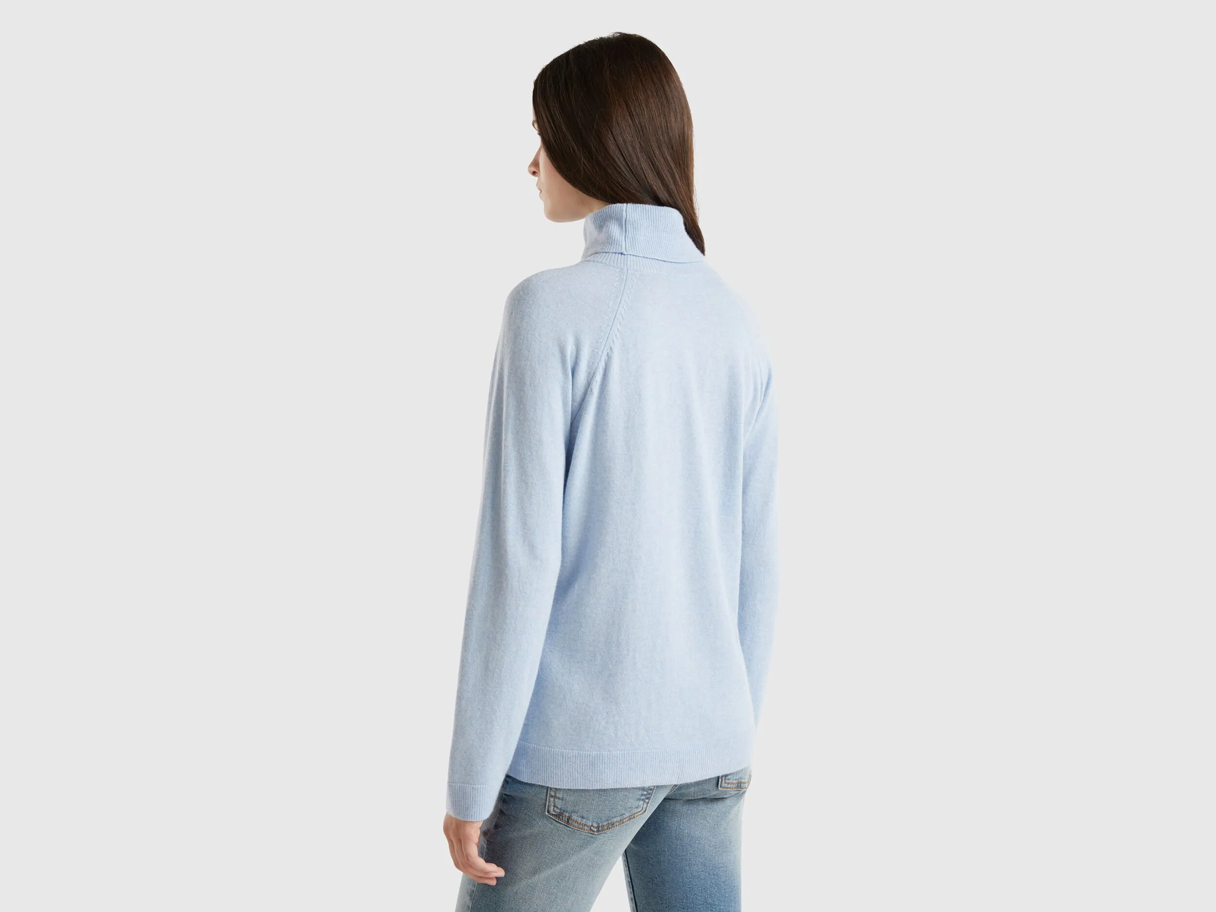 Ocean blue turtleneck in wool and cashmere blend - Light Blue | Benetton