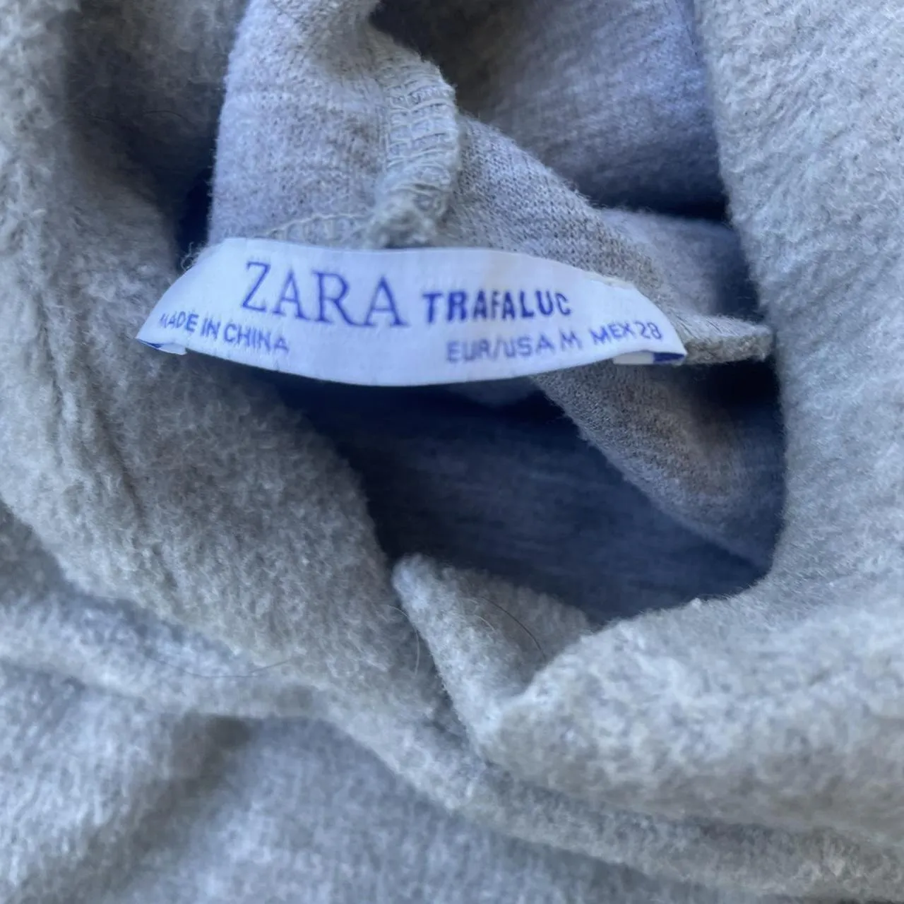 Zara Men's Grey Hoodie